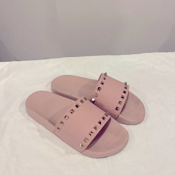 Valentino Rock Stud Slide in Poudre - Picture 2 of 2